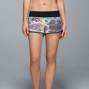 Lululemon Run: Speed Short *2-way Stretch in Paradise Grid Very Green Multi